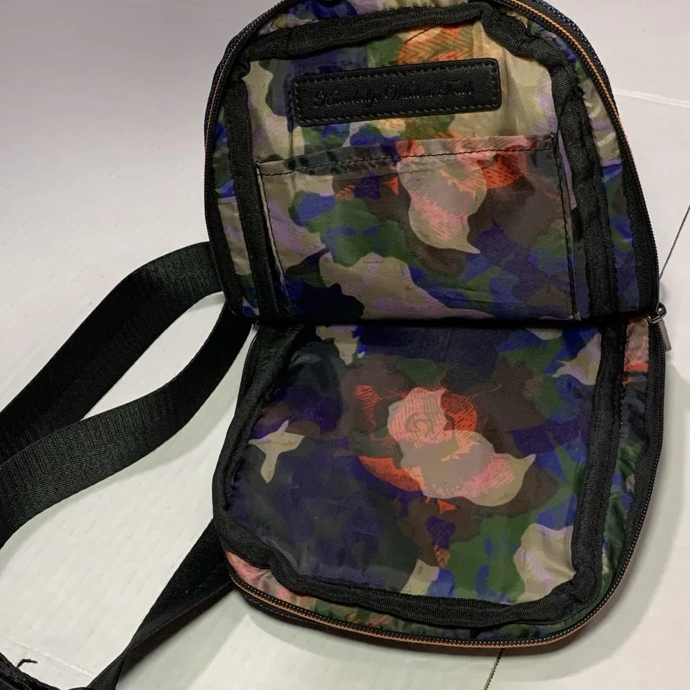 Robert Graham Randal Sling Bag Crossbody Messenger – Navy Blue Designer